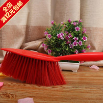 Wedding wedding supplies Festive red bed refresh mother dowry supplies Creative newlywed red hair dust bed brush