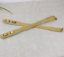 The bamboo doesnt require people to be tickled with ticks and scratches the old man Legers old Lean old Legers back scratcher scratches and scratches the pickle 19