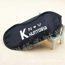 The Vini couple LOGO sign the blindfold.