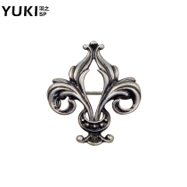 YUKI European and American retro mens fashion suit warbler tail flower small brooch pin pin pin male and female personality accessories