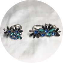 (Collection 77)vintage retro ring rhinestone flowers blue green color double finger ring