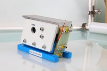 Linear vibration feeder shrapnel