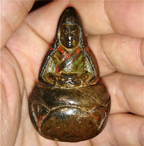 (The original Buddha) The collection of sacred relics in the ancient Tibetan monasteries the lotus master took the Buddha Zuoqin Maduo with him.