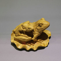 Boxwood mother and child frog ornaments Wood carving crafts Animal toys Wooden tea pets