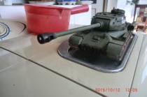 Red Star 3524 IS-2 Stalin Tank Model Workers (clad plate pieces) 1-35