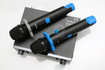 AKG love technology KM200 professional one-to-two wireless microphone Karaoke performance host conference microphone