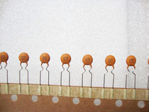 The magnetic ceramic capacitors 50v6 8NF 10NF 22NF 33NF 180PF 181mm pitch P5mm braid boxed