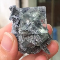 Meet the mineral crystal in the dream Fujian transparent green fluorite mineral crystal Ornamental ore Cat mine ornaments Teaching collection