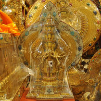 Tibetan Buddhism Nepal Gilt bronze thousand-hand Guanyin Buddha Statue Nepal handmade thousand-hand Guanyin Buddha Statue