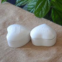 Foreign trade original single tail goods new bone china heart-shaped jewelry box bracelet ring storage box pin back needle box