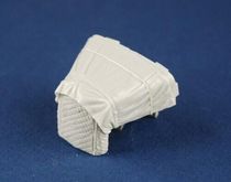 1:35 Mercedes Benz Winter canvas insulation cover in engine compartment