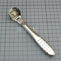 diy handmade leather tool sharpened with a thin knife and a thin knife