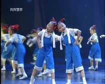 Xiaohes style of labor is the most glorious performance clothes pants suits childrens dance uniforms neutral clothes