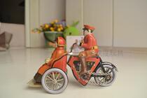 80 back nostalgic sheet metal toy clockwork upper chord upper chain Child parent-child hand decompression Classic collection Double Moto