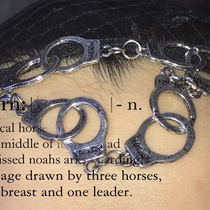 Imprison souls small handcuffs bracelet-add some material to your hands