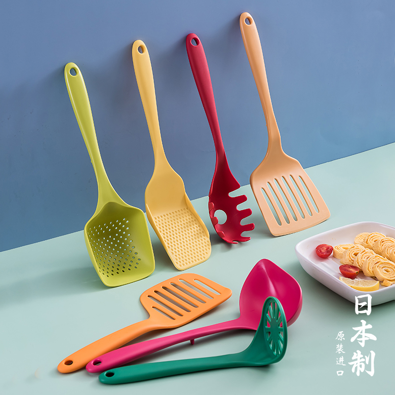 Japanese imported pan shovel not covered with pan special fried rice shovel kitchen mix noodles with leaking spoon brooding spoon brooding press clay