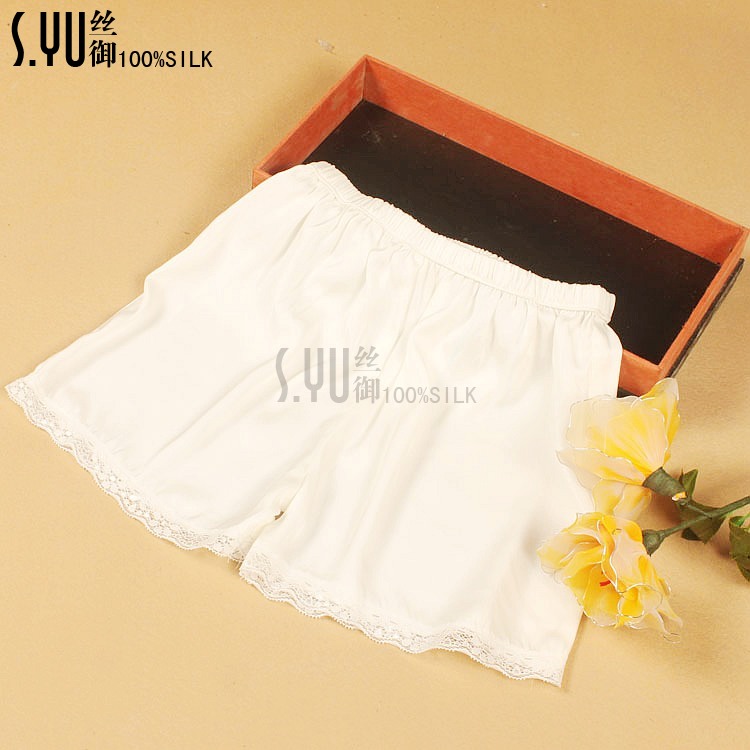 xà cạp Silk 2020 mùa hè váy womens quần an toàn mới mỏng cắt chống đi bộ quần ánh sáng quần short lụa ren.