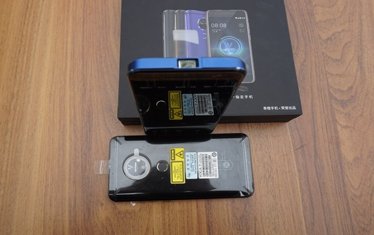 Máy chiếu laser không màn hình TV nhà loa Android thông minh một máy wifi điện thoại di động nhỏ máy thấm - Máy chiếu