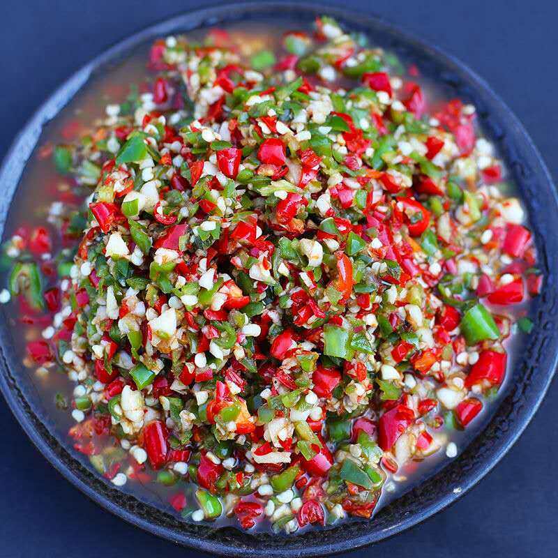 Salun Go Qinghai red chili sauce oil - free double color chopped pepper super spicy pepper pepper appetizer meal