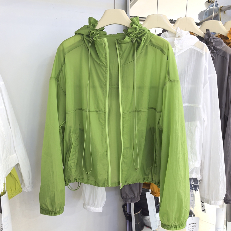 European Style 2026 Summer New Hooded Lightweight Sun Protection Jacket for Women, Stylish Casual Versatile Breathable Top Trendy European Style 2026 Summer New Hooded Lightweight Sun Protection Jacket for Women, Stylish Casual Versatile Breathable Top Trendy