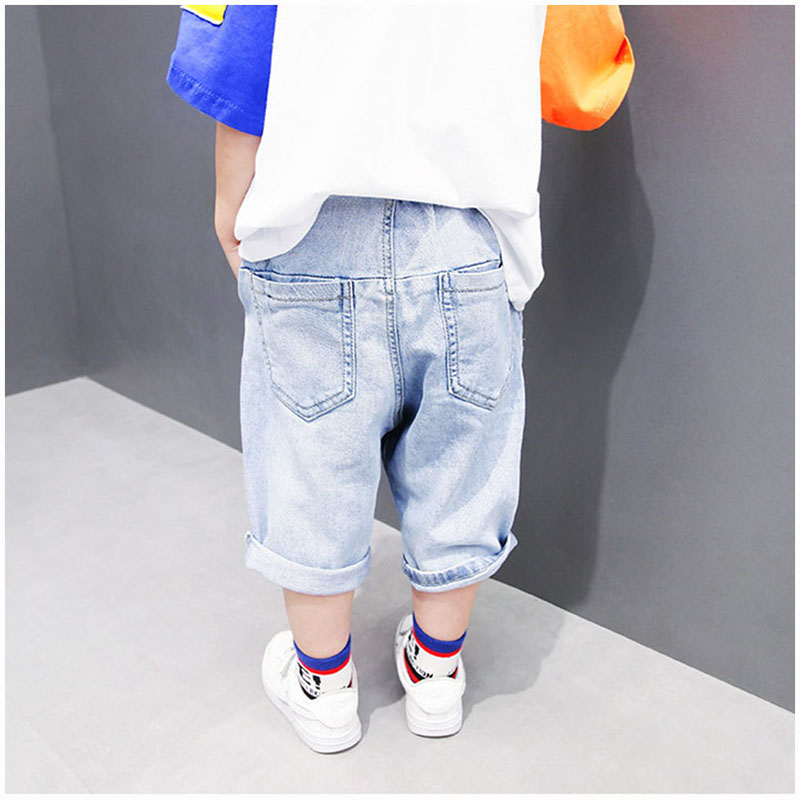 Bé trai quần short mùa hè mỏng denim quần short năm điểm 2020 mới cỡ trung boy loose-fitting Hàn Quốc phiên bản của quần short Harlan.