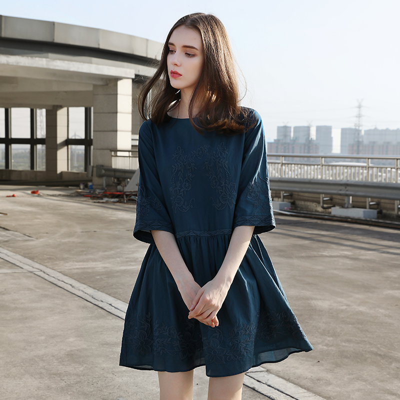 2017早春新款女装文艺范女裙五分袖刺绣中长款夏季连衣裙JHG11326