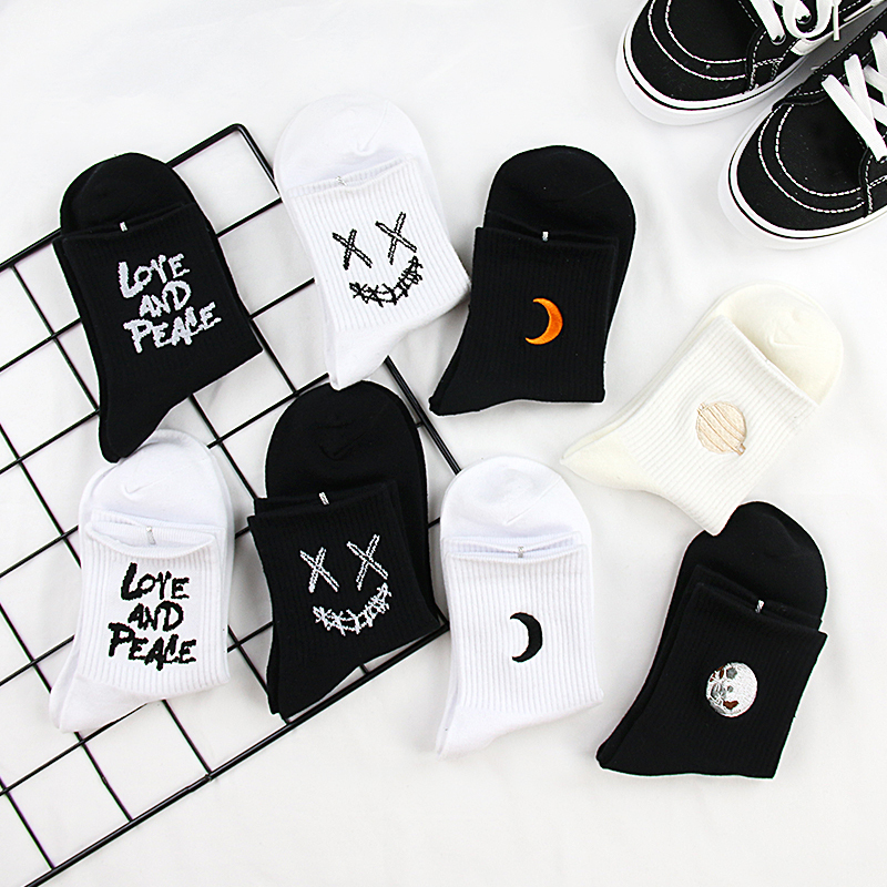 Moon Planet Socks Unisex Mid-Calf Socks Black and White Pure Cotton Versatile ins Trendy Street Style Personality Sports Summer Long Socks Moon Planet Socks Unisex Mid-Calf Socks Black and White Pure Cotton Versatile ins Trendy Street Style Personality Sports Summer Long Socks