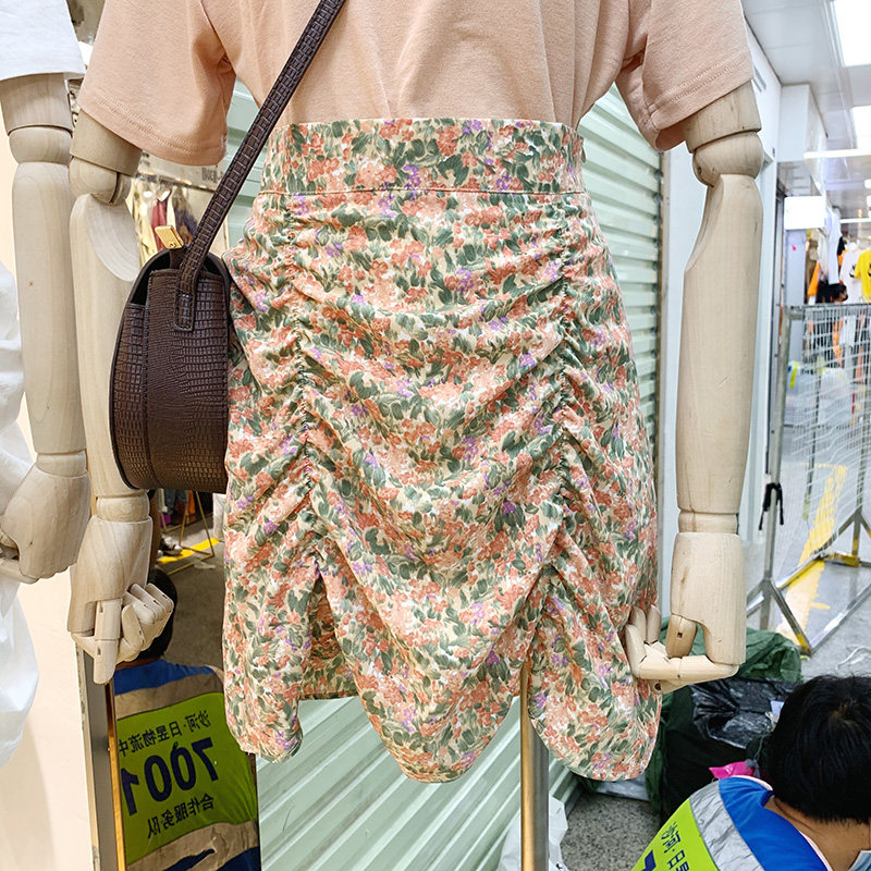 Floral skirt womens South Korea Dongdaemun summer new high-waisted rear elastic pull wrinkled chiffon thin slim waist skirt