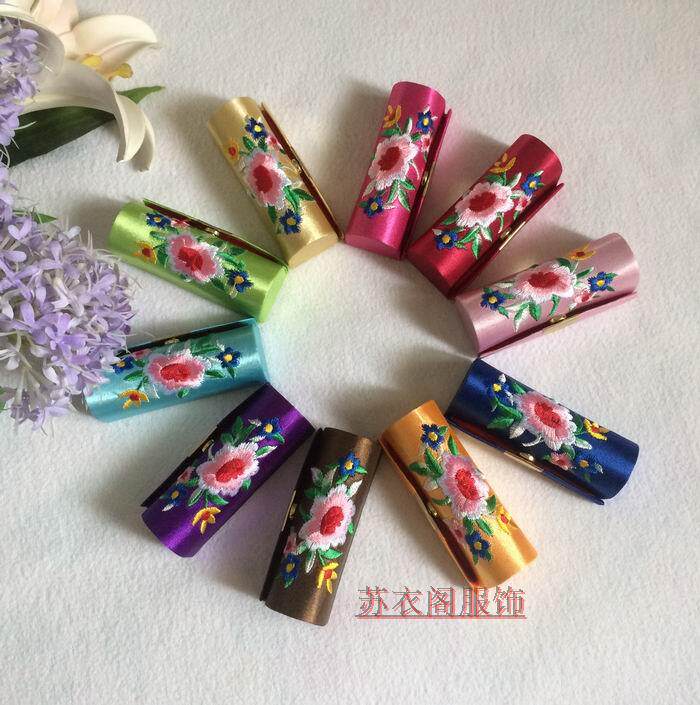 Suzhou Silk Embroidered Single Silk Embroidered Embroidered Embroidered Craft First Decorated Case Mouth Red Box Containing Box Guzheng Nail Box