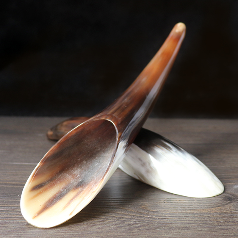 Natural yellow horn scraping tube hand-made smooth tea spoon horn tube health meridian point stick scraping board