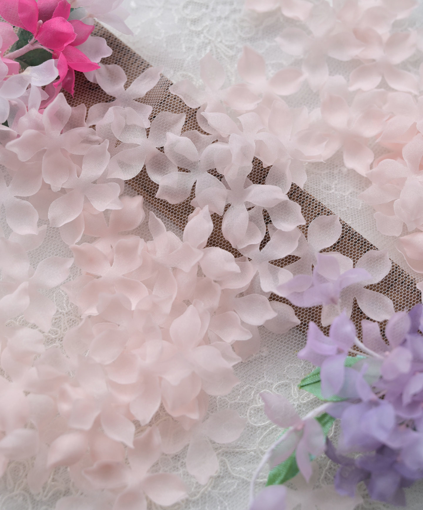 100 Stück. DIY Handgemachtes 3D-Blumenmaterial für Hochzeitskleider, Pyrographie- und Jeansgarn, Materialien für Kopfbedeckungen, Weiß und Rosa, RS247 – Detail 37