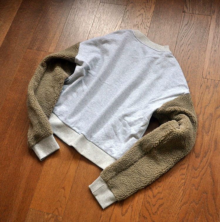 Úc ánh sáng sang trọng vá thêu ngắn cừu cashmere tay áo terry bên trong cổ tròn áo thun áo len thế hệ 1700 - Thể thao lông cừu / jumper