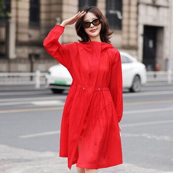 Xuan yina red sun protection clothing women's mid-length 2025 new lightweight breathable waist slim sun protection clothing blouse