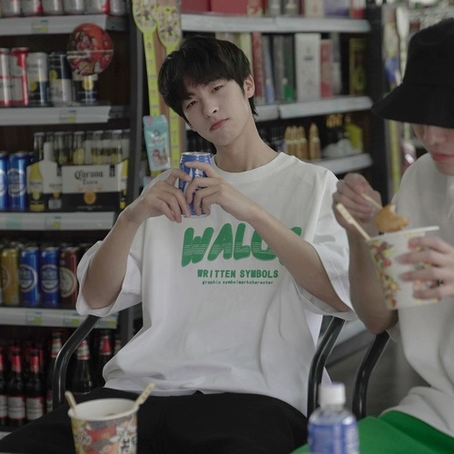 Мужская футболка Gogosoon 260G Летняя новая стиль мальчиков с короткими рукавами.