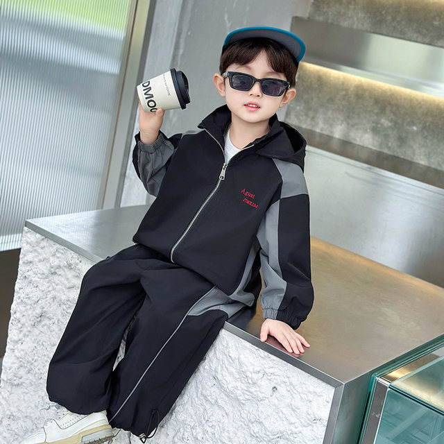 Boys' Spring and Autumn Casual Sports Suit 2026 New Children's Hooded Color-Blocking Jacket Fashionable Trendy Boys' Clothing