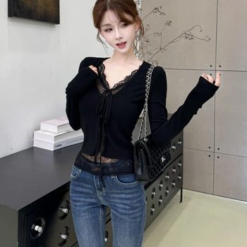 Sexy fake two-piece lace splicing long-sleeved t-shirt for women in autumn and winter new style huge good-looking slim slim short top trendy