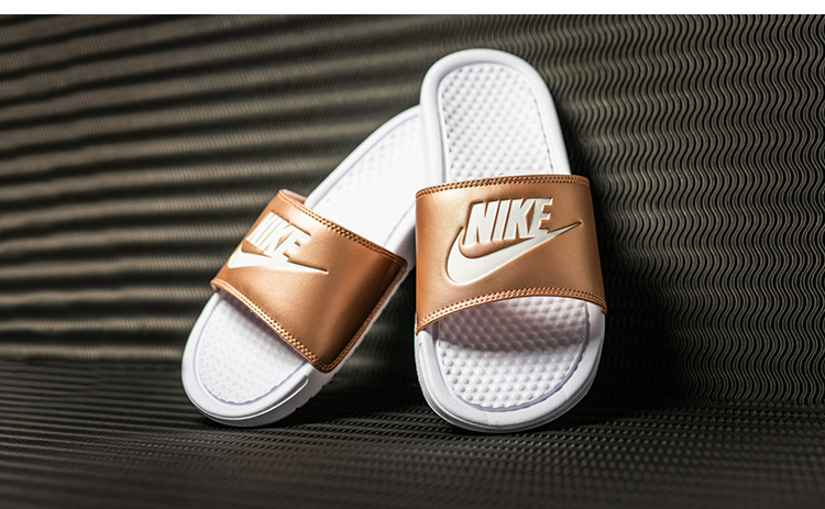 NIKE BENASSI thư JDI móc vàng trắng nam và nữ dép đi biển bình thường và dép đi trong nhà 343881-108 - Dép thể thao dép quai hậu nam
