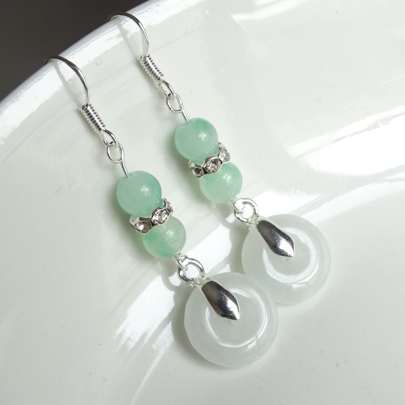 The beauty of ancient rhyme natural jadeite A cargo transfer prosperous career Qingrun Ping'an buckle jade earrings 925 sterling silver non-allergic