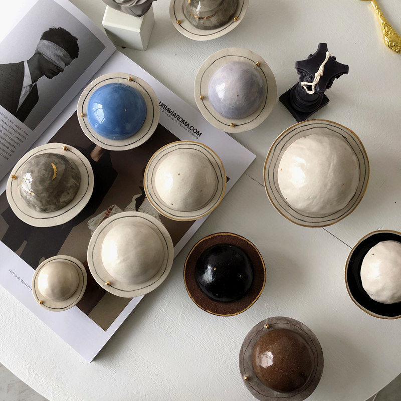 Lovely Designer retro planet round handmade gold ceramic ring storage box Jewelry box small ornaments