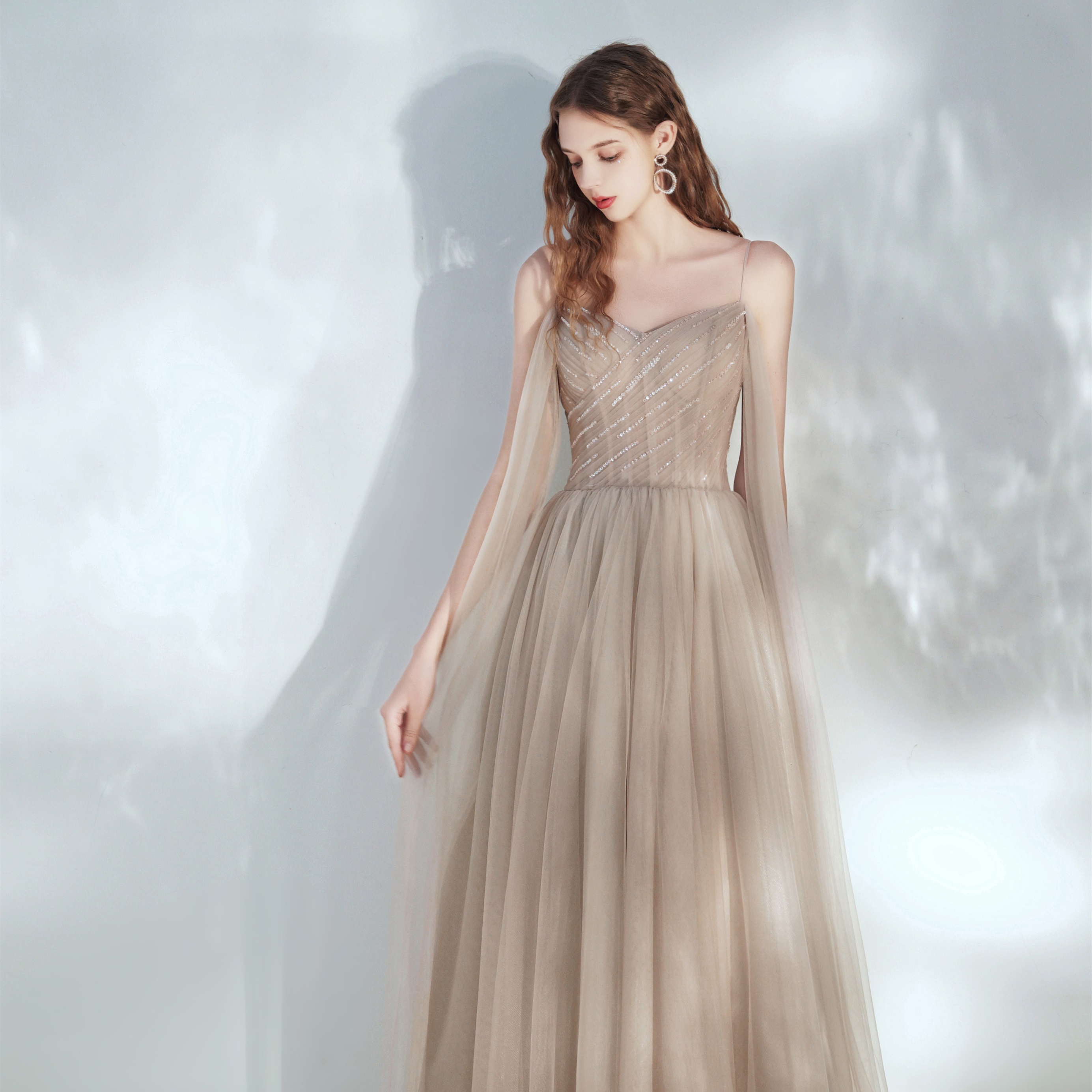 Toast dresses bridesmaids 2022 new summer tube top host texture daily dinner party temperament slim dress