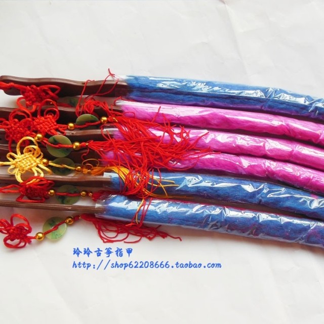 Guzheng cleaning brush Guzheng brush Piano brush Plastic handle Guzheng brush cleaning panel professional manufacturers production