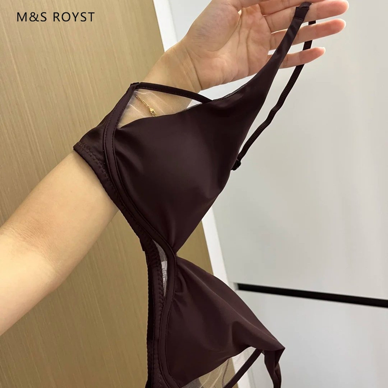 Victorian Style Seamless Lingerie for Women 2026 New French Style Sexy Hollow Anti-Sagging Deep V Bra Set