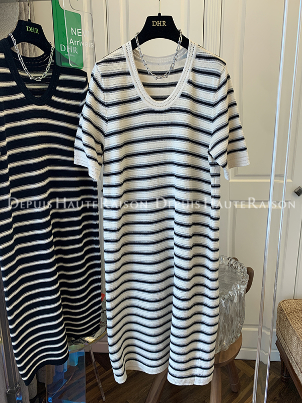 Zdm Plus Size 150kg Light Luxury Niche Large Round Neck Striped Knit Dress Loose Fit for Chubby Girls to Cover up Body Fat Long Dress Zdm Plus Size 150kg Light Luxury Niche Large Round Neck Striped Knit Dress Loose Fit for Chubby Girls to Cover up Body Fat Long Dress