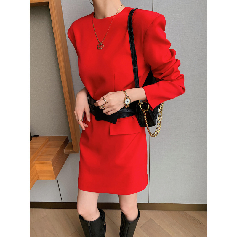 Modern and Simple Red Dress, Spring and Autumn French-Style Loose Straight Skirt, Designer Women's Long-Sleeved Black Skirt for Commuting