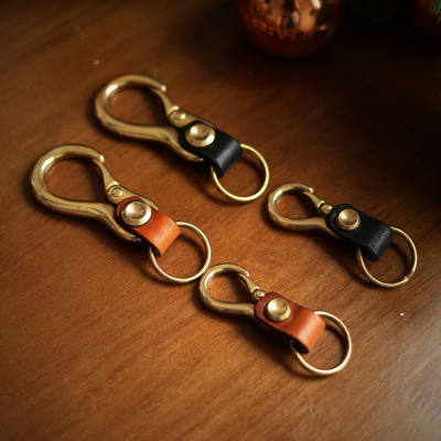 Saya original American retro handcrafted genuine leather keychain, brass military buckle waist hanging car anti-loss keychain