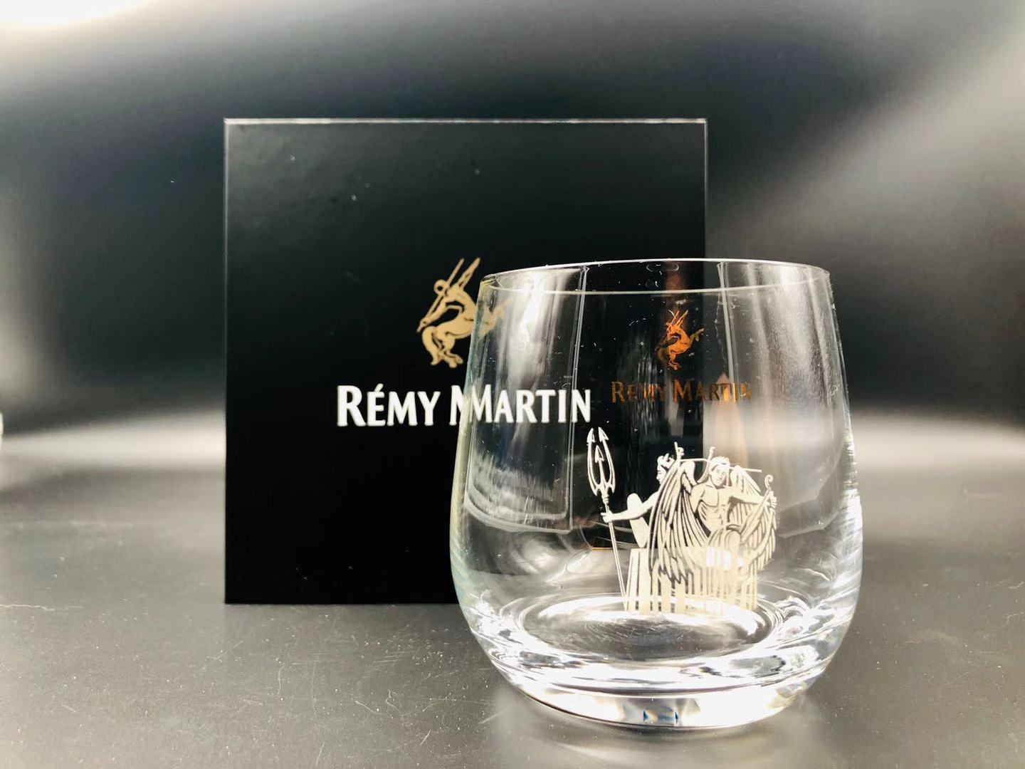 REMY MARTIN HUMAN HEAD HORSE ORIGINAL DRESS CATAMARAN Luminous Qianyi Brandy Cup Glass Wine Glass Constellation Gift