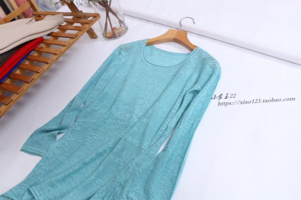 Áo dài tay lụa tinh khiết lụa cổ tròn rỗng lụa bên ngoài siêu mỏng mùa xuân hè thu đông áo len nữ hàng hiệu
