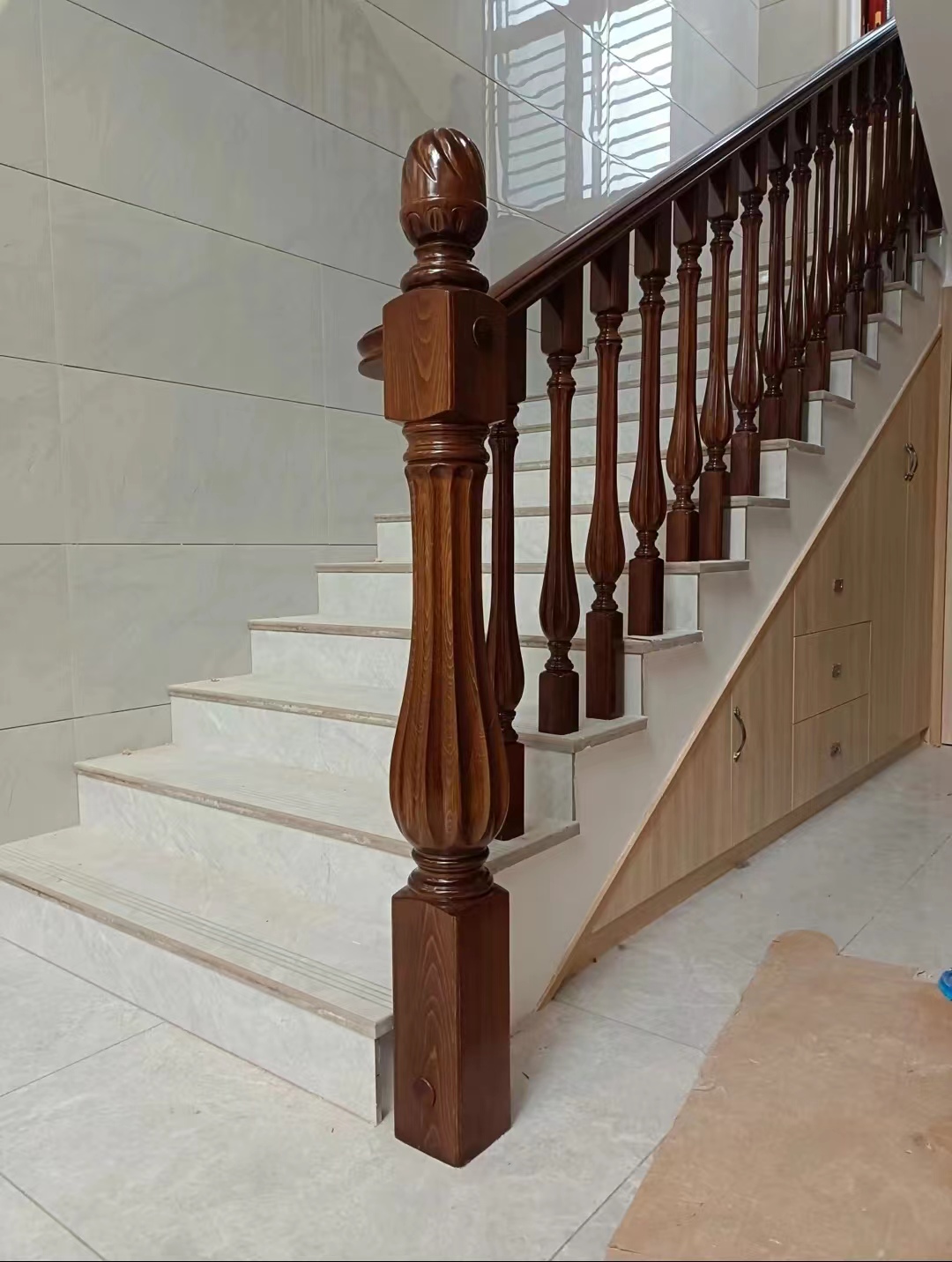 Customized indoor stair handrail solid wood modern minimalist balcony guardrail column painted red oak beech wood railing