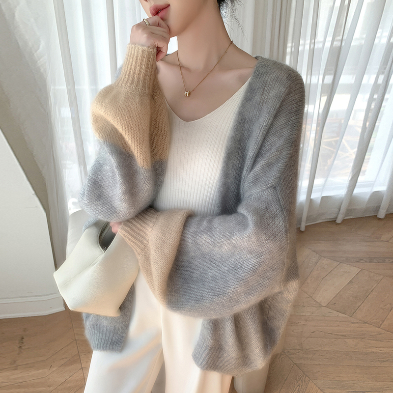 Lazy Style ~ Color-Blocked, Age-Reducing Cashmere V-Neck Cardigan for Women, Loose and Versatile Knitted Sweater, Silk Jacket Top Lazy Style ~ Color-Blocked, Age-Reducing Cashmere V-Neck Cardigan for Women, Loose and Versatile Knitted Sweater, Silk Jacket Top