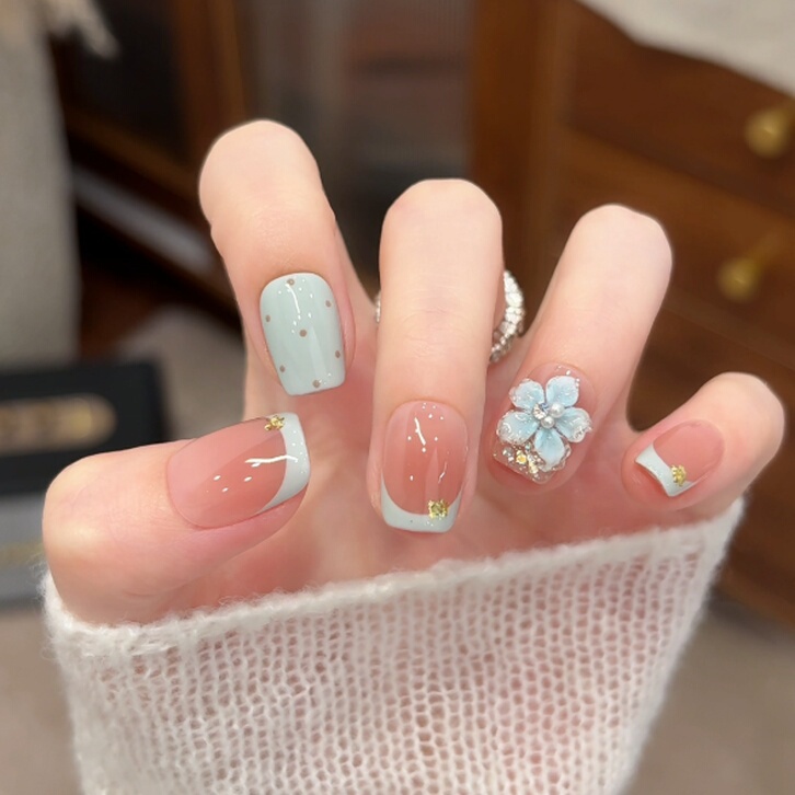【Sea Salt Gardenia】Mint Milk Blue Nude Pink Gradient Polka Dot French Style 3D Flower Press-On Nails 【Sea Salt Gardenia】Mint Milk Blue Nude Pink Gradient Polka Dot French Style 3D Flower Press-On Nails
